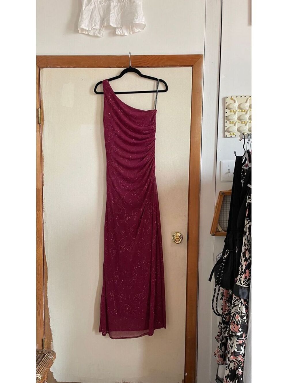 city triangles burgundy sparkly maxi dress size L